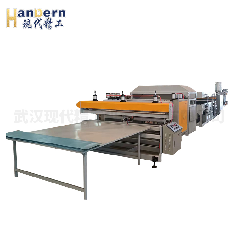 What work should be done before the operation of hollow board production machinery